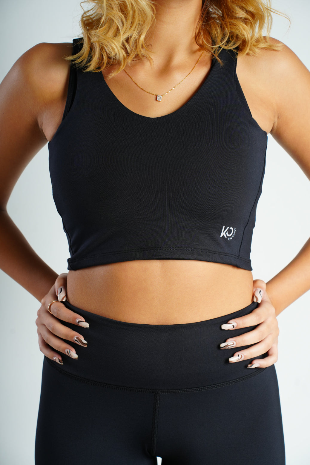 Sleeveless Crop Top - Black